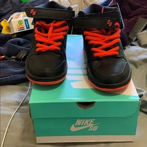 Nike dunk mid Halloween